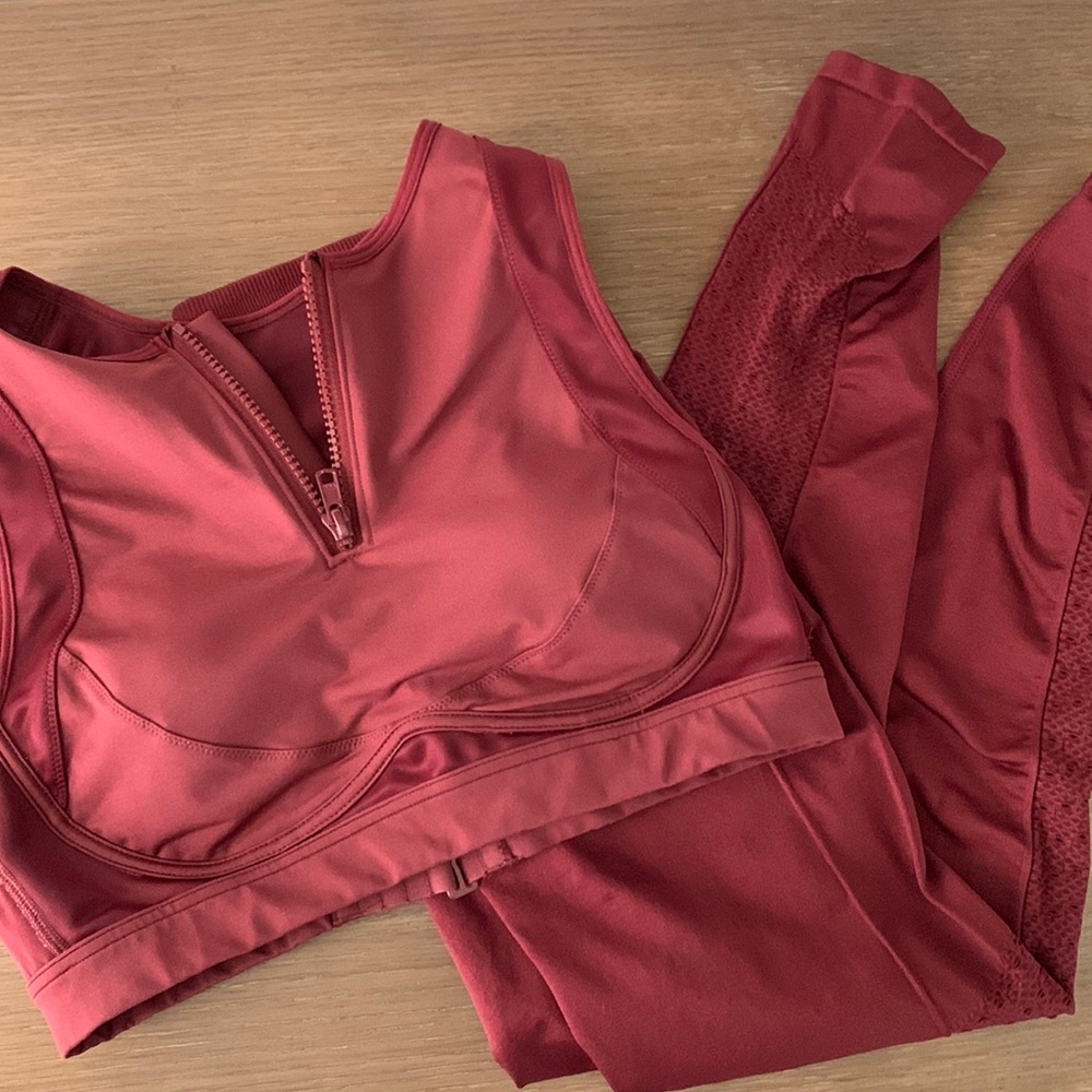 Fabletics workout set